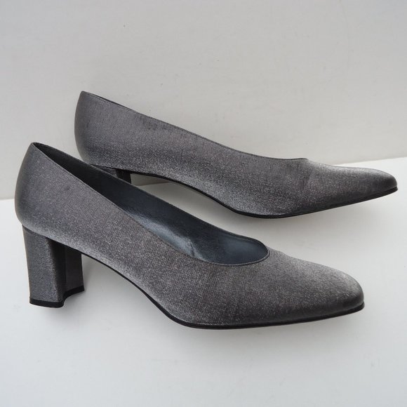 SIZE 9.5 B. Stuart Weitzman dressy satin shoes. - Picture 4 of 16